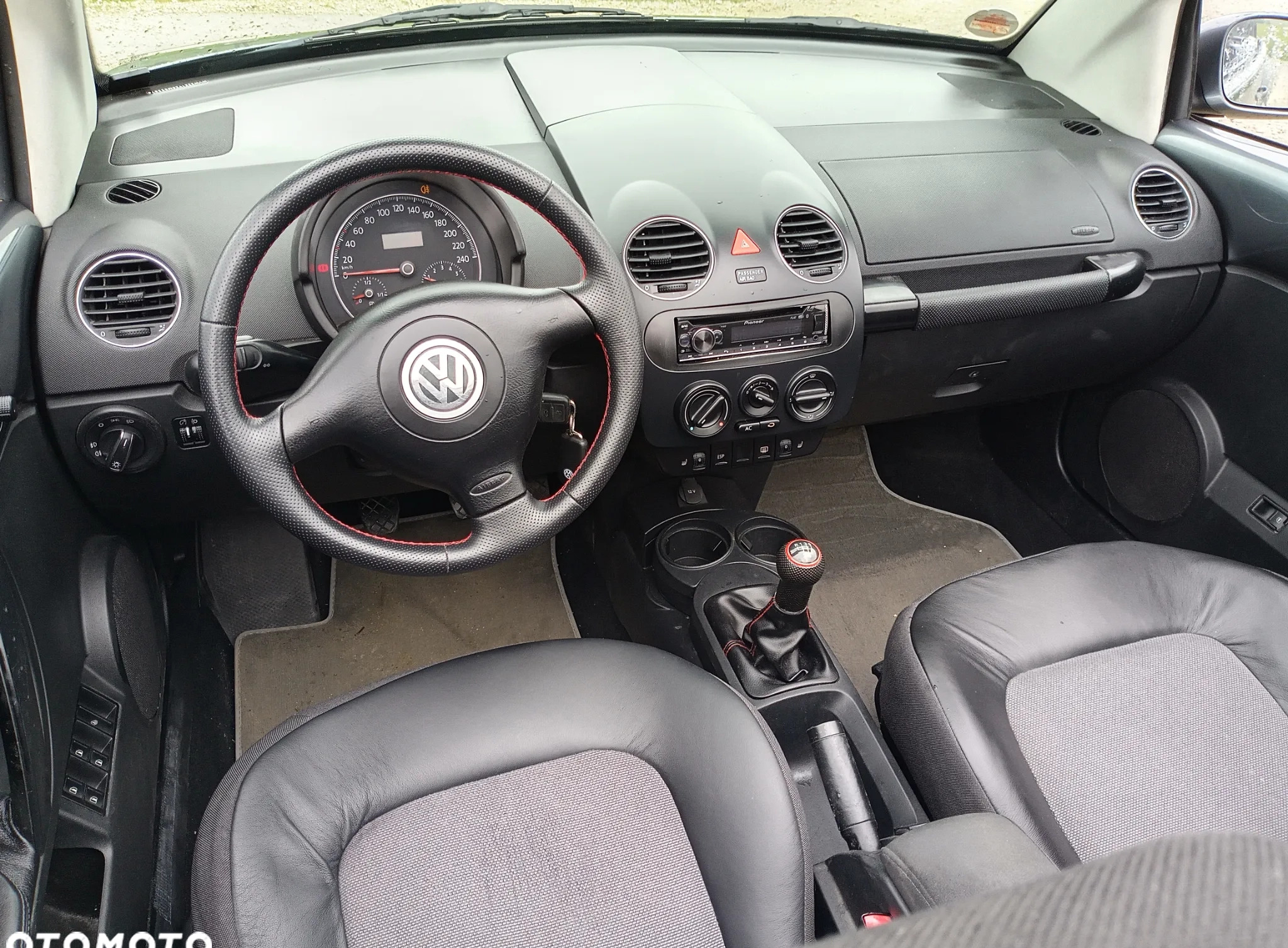 Volkswagen New Beetle cena 19999 przebieg: 215000, rok produkcji 2007 z Jawor małe 79